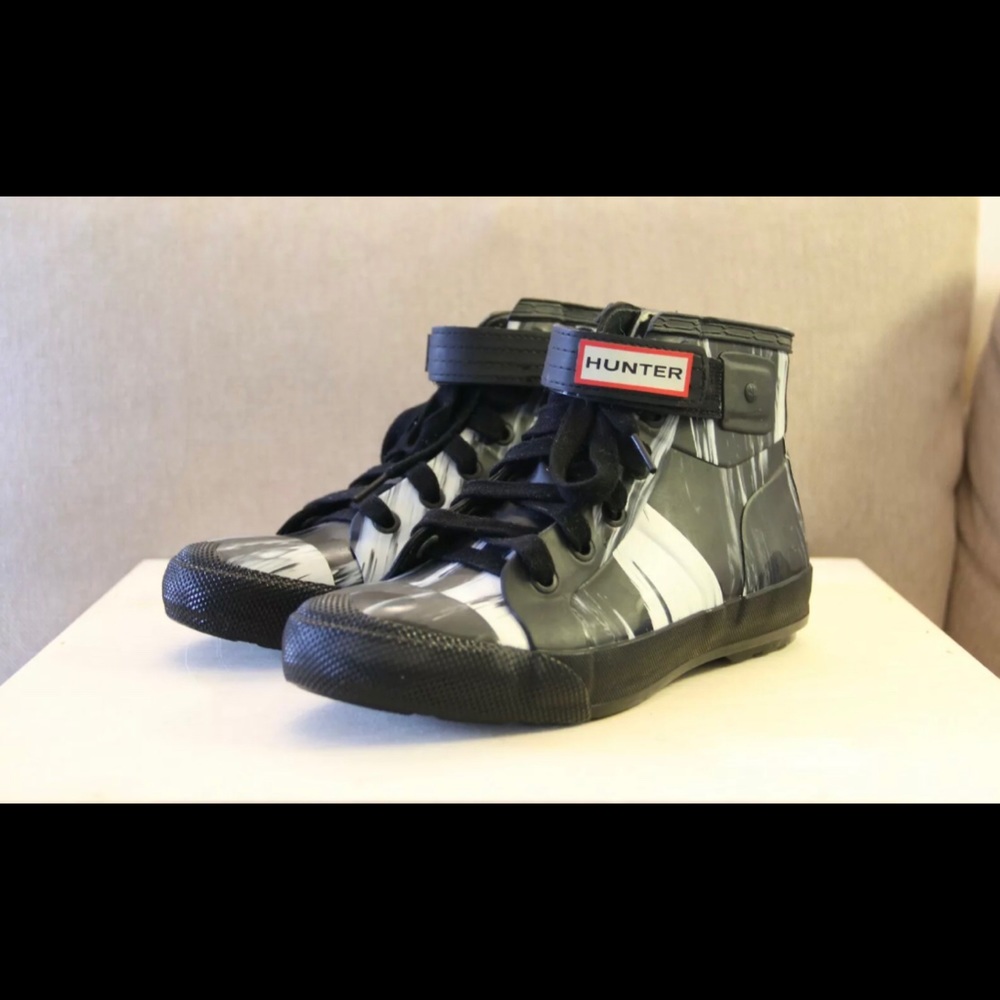 HUNTER Boots Waterproof High Top Sneakers Black 8